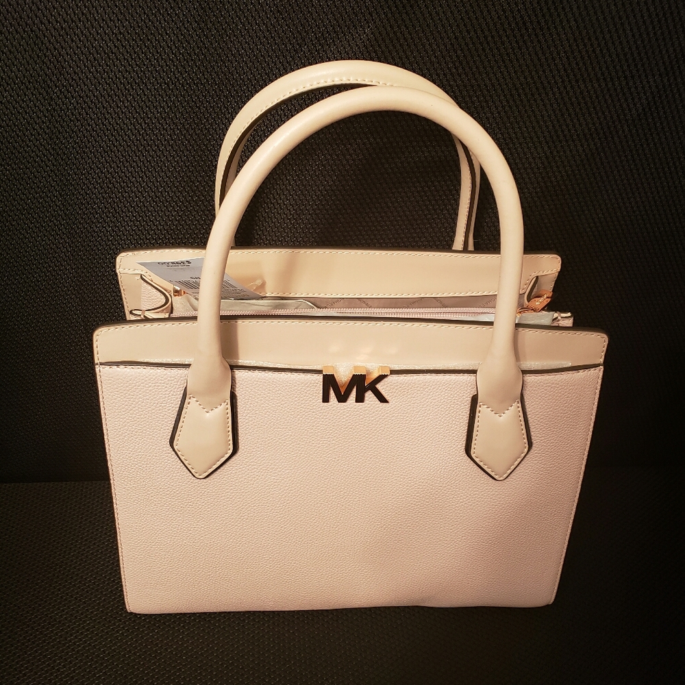 AUTHENTIC NWT MICHAEL KORS Leather Satchel